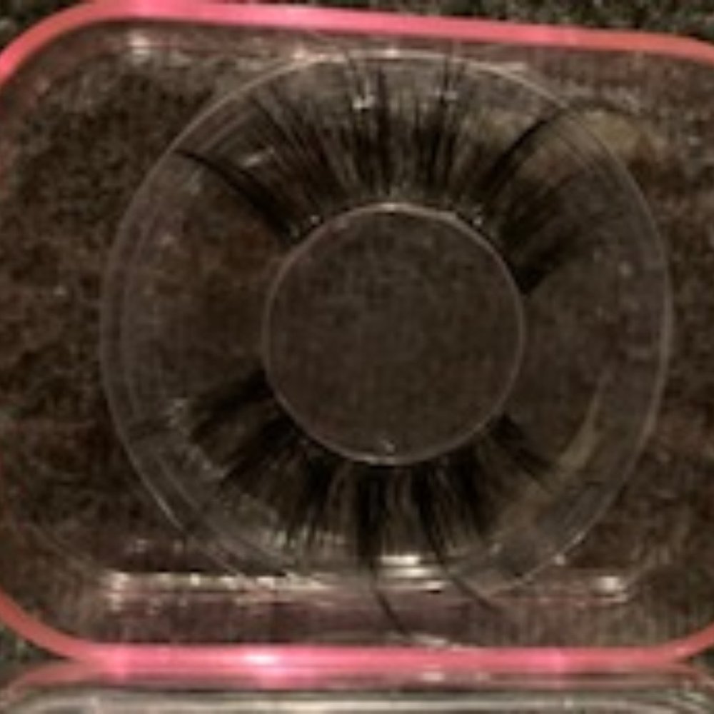 peppermint lashes with case